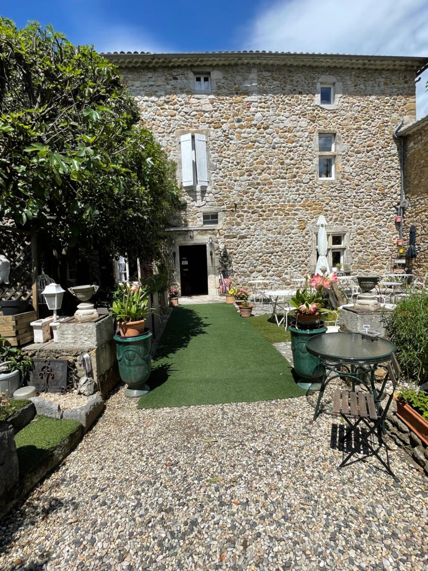 Le Manoir Du Raveyron Hotel Vallon-Pont-dʼArc Eksteriør billede