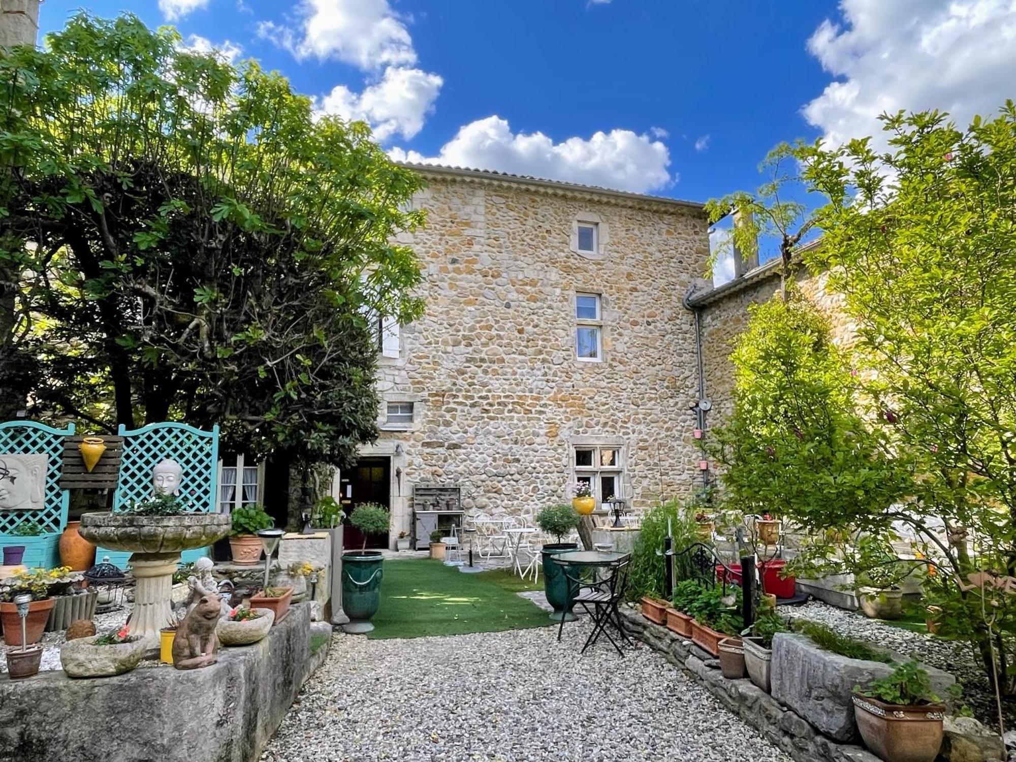 Le Manoir Du Raveyron Hotel Vallon-Pont-dʼArc Eksteriør billede